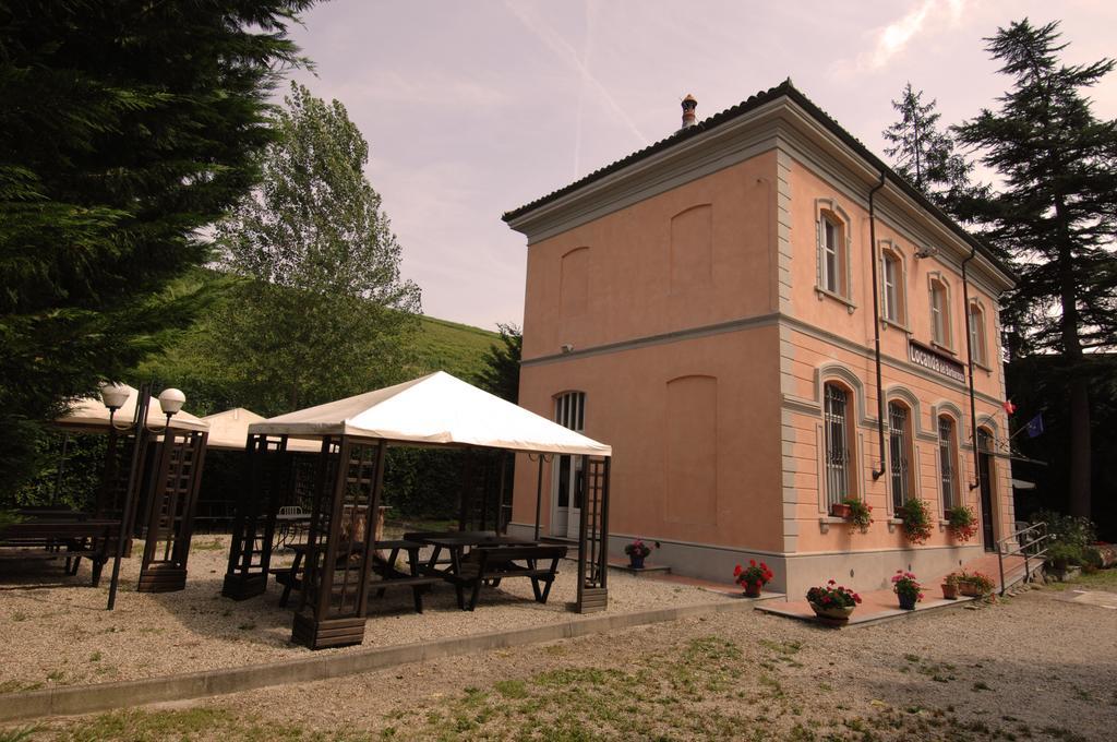 Locanda Del Barbaresco อัลบา ภายนอก รูปภาพ